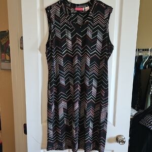 Liz Lange for Target Red and Black Sheath Sleeveless Dress